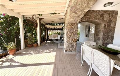 Gümüşlük'te Deniz Manzaralı ve Bakımlı Villa