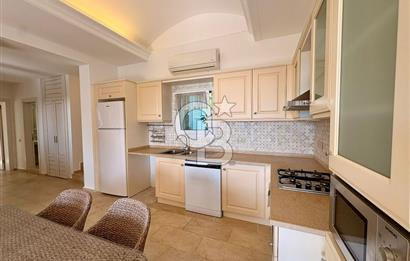 Gümüşlük'te Deniz Manzaralı Köşe Konum Bakımlı Villa