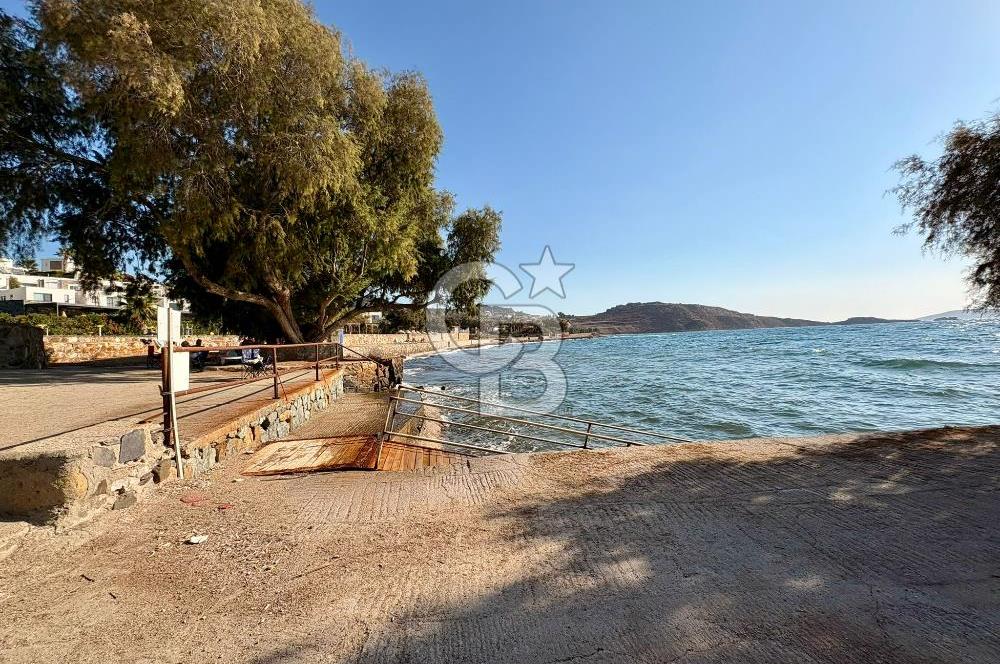 Gümüşlük'te Deniz Manzaralı Köşe Konum Bakımlı Villa