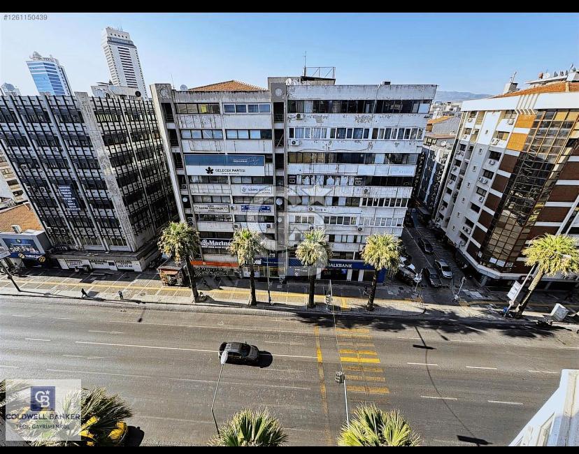 BASMANE'DE TİCARETİN NABZINDA SATILIK OFİS