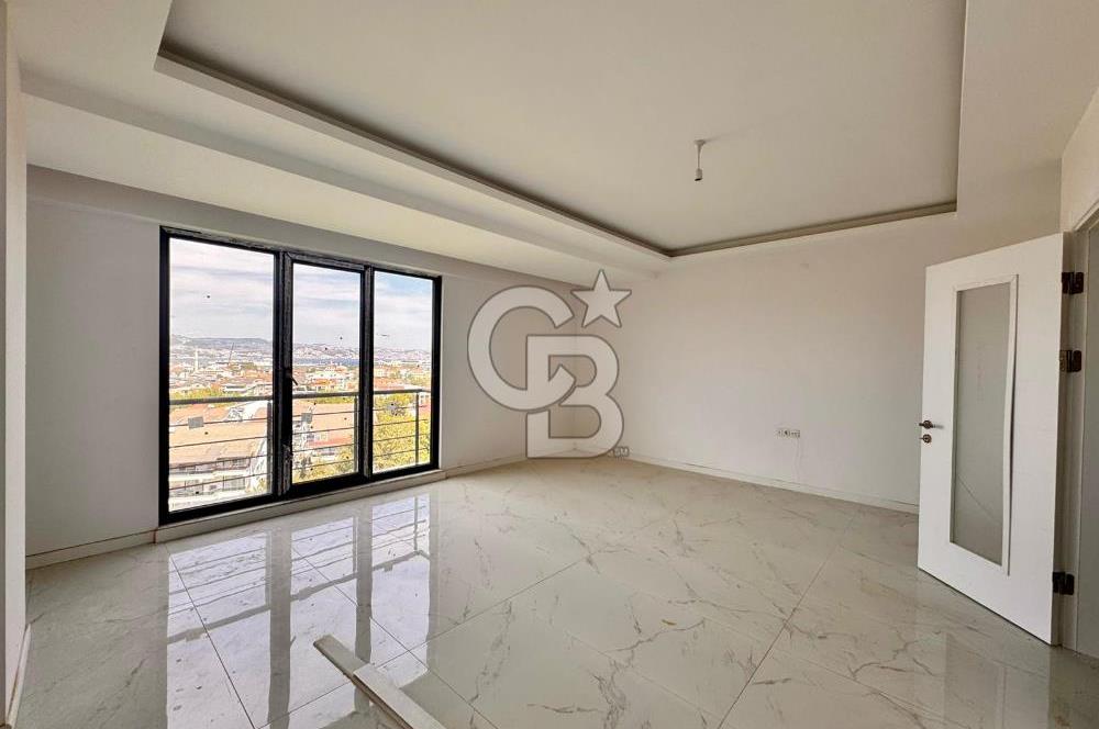 CB ENVOY | Gölcük Çiftlik'te Mükemmel Manzaralı 4+1 Çatı Dubleks