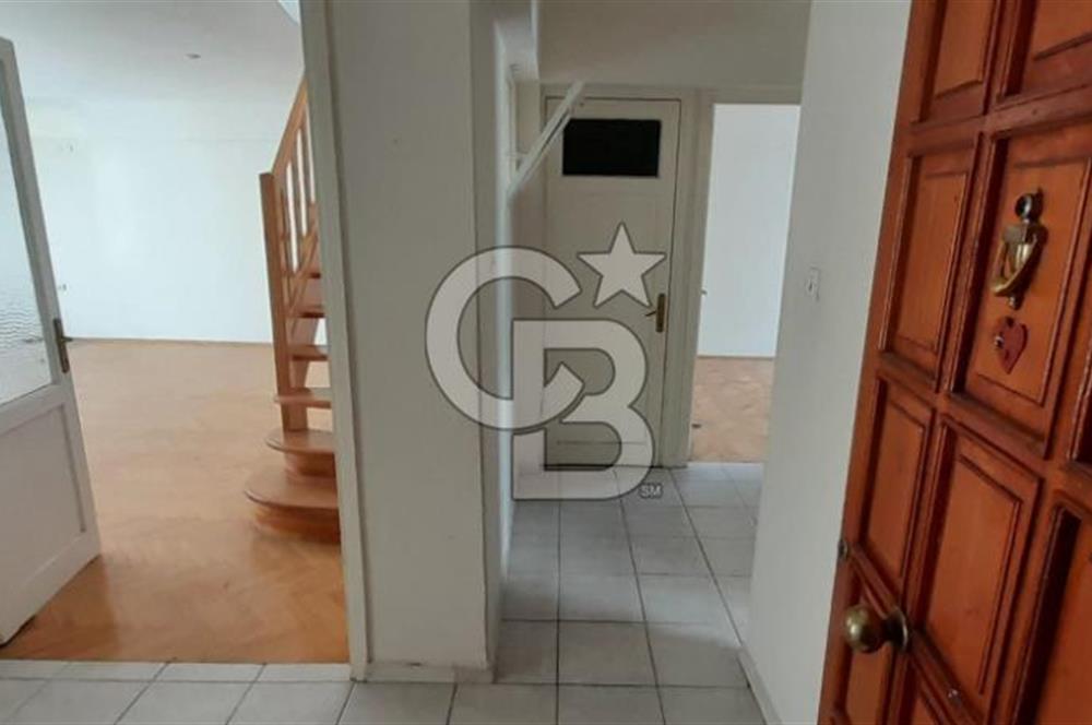 KARŞIYAKA ÇARŞI İÇİNDE ÖZELİKLİ 105 m² ASANSÖRLÜ DAİRE 