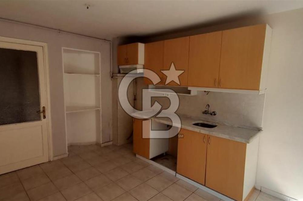 KARŞIYAKA ÇARŞI İÇİNDE ÖZELİKLİ 105 m² ASANSÖRLÜ DAİRE 