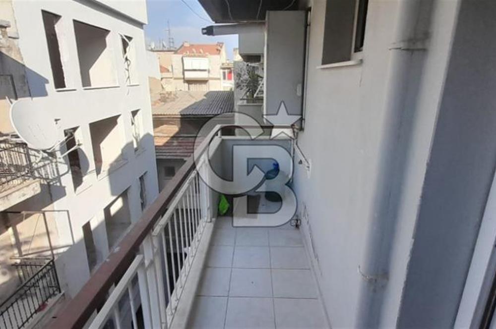 KARŞIYAKA ÇARŞI İÇİNDE ÖZELİKLİ 105 m² ASANSÖRLÜ DAİRE 