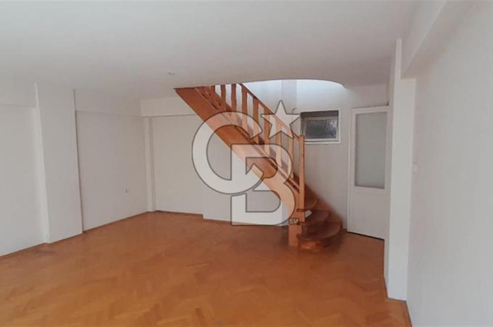 KARŞIYAKA ÇARŞI İÇİNDE ÖZELİKLİ 105 m² ASANSÖRLÜ DAİRE 