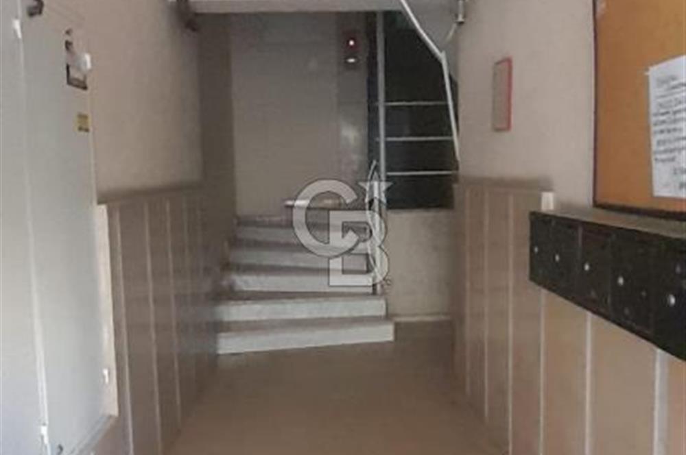 KARŞIYAKA ÇARŞI İÇİNDE ÖZELİKLİ 105 m² ASANSÖRLÜ DAİRE 