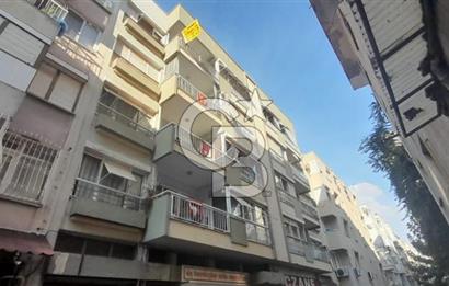 KARŞIYAKA ÇARŞI İÇİNDE ÖZELİKLİ 105 m² ASANSÖRLÜ DAİRE 
