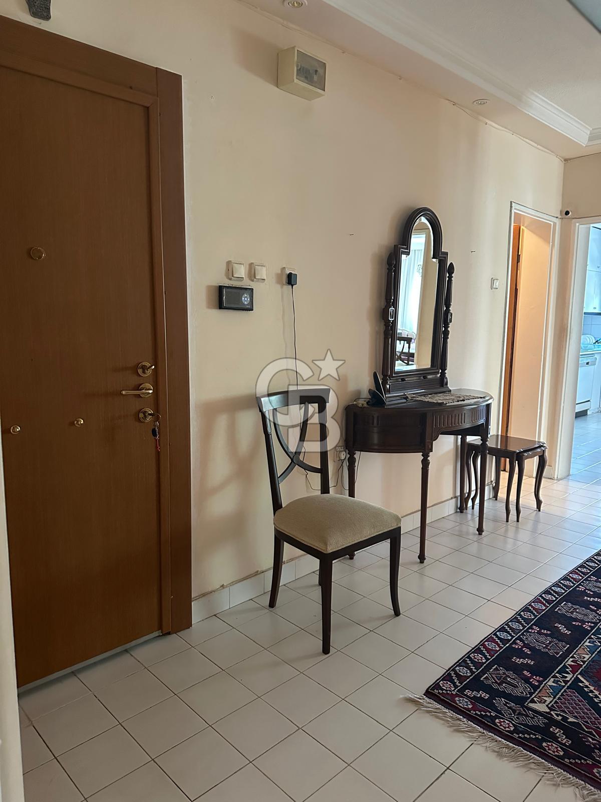 Anadolu Sitesinde 3+1  Galip Erdem Caddesi üzeri