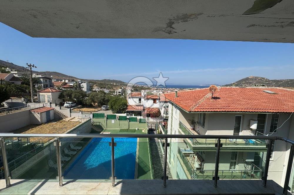Deniz Manzaralı, Havuzlu, Güvenli Sitede 2+1 Daire Yeni Foça!