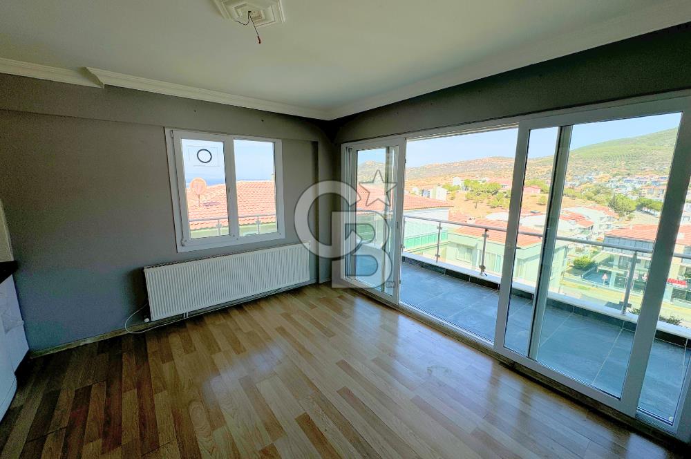 Deniz Manzaralı, Havuzlu, Güvenli Sitede 2+1 Daire Yeni Foça!
