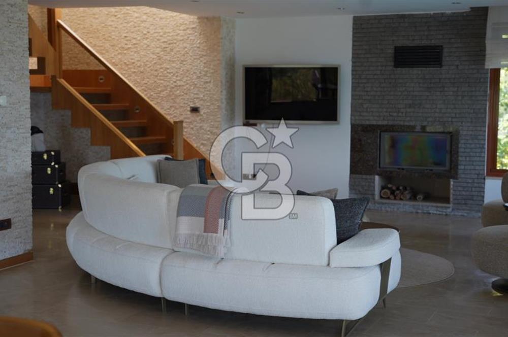 KARADENİZ'DE EMSALİ OLMAYAN ORDU'NUN PANORAMİK MANZARASINA SAHİP TEK VİLLASI 
