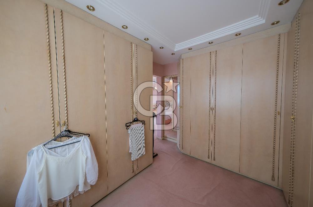 Etilerde Deniz Manzaralı,7+1,450 m2,Otoparklı Satılık 2 Tam Kat