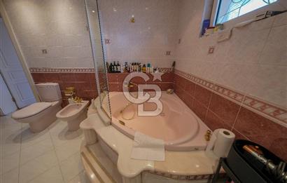 Etilerde Deniz Manzaralı,7+1,450 m2,Otoparklı Satılık 2 Tam Kat