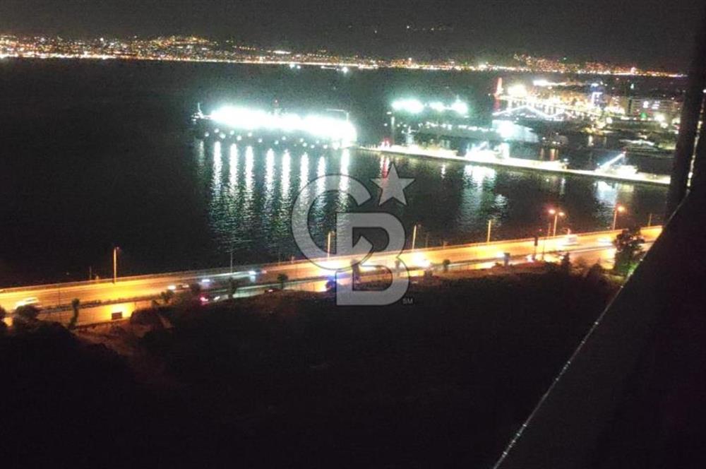 İZMİR'İN EN GÜZEL DENİZ MANZARASINDA YAŞAMAK İÇİN 3+1 DAİRE