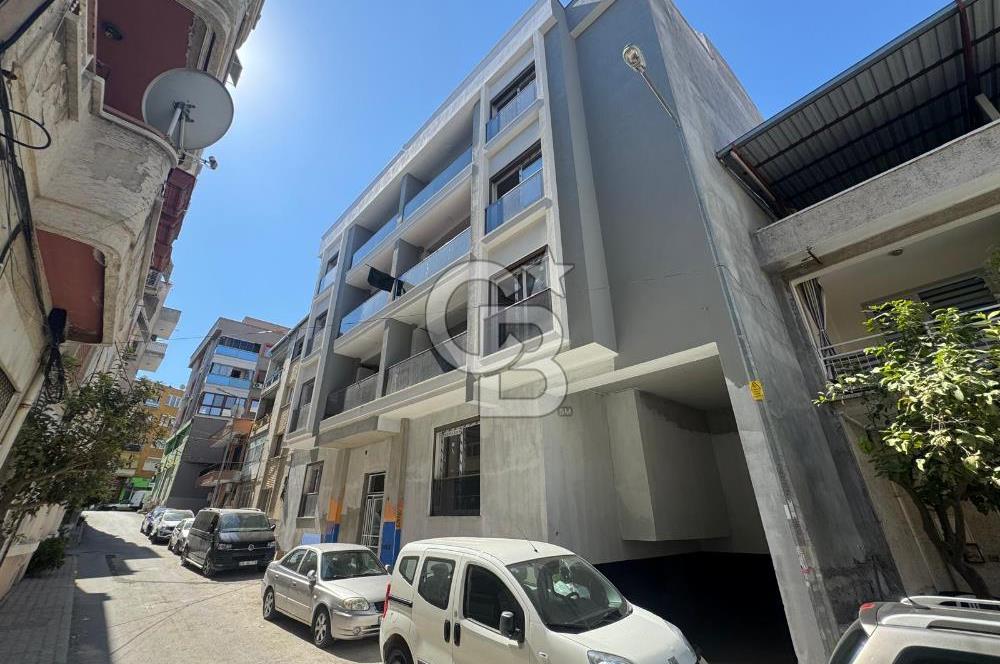 Buca Şirinyer'de Ara Kat 3+1 Satılık Sıfır Lüks Daire