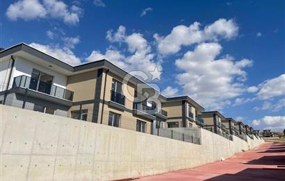 Yenimahalle Karacakaya da 4+1 Sıfır Lüks Villa – Yerden Isıtma-  Natamam