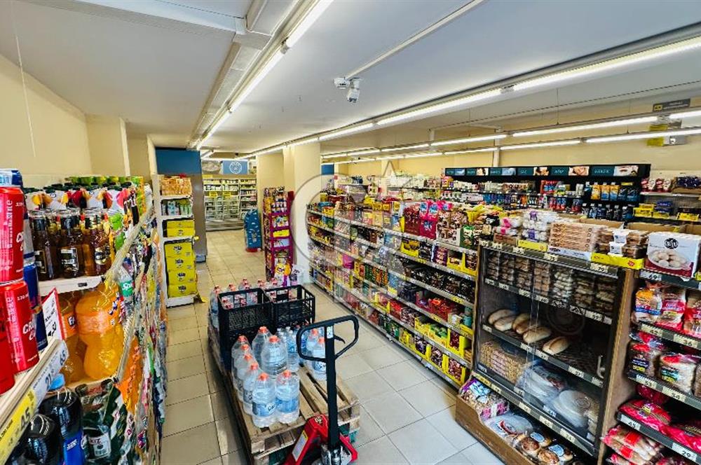 ÜMRANİYE ŞAHİN CD ÜZERİ 185 m2 + 50 m2 ÖN KULLANIMLI DÜKKAN