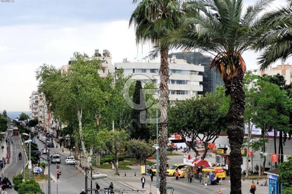 Antalya Işıklar Cadde Üzeri Sahil 436 m. Lüks Otel Konseptli