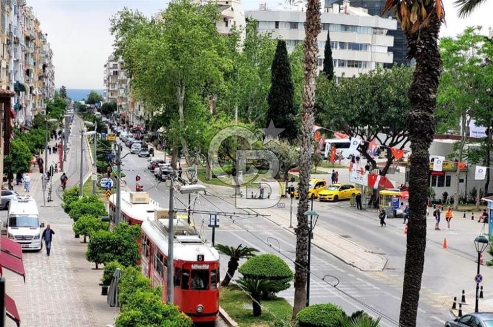 Antalya Işıklar Cadde Üzeri Sahil 436 m. Lüks Otel Konseptli