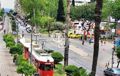 Antalya Işıklar Cadde Üzeri Sahil 436 m. Lüks Otel Konseptli