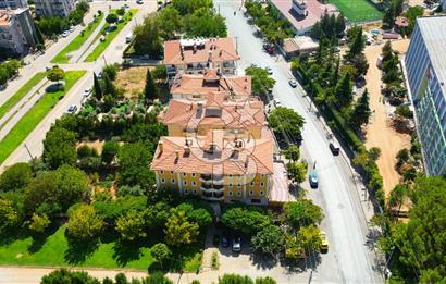 Muğla Menteşe Kötekli Mahallesi’nde Sarı Konak Apartmanı Satılık