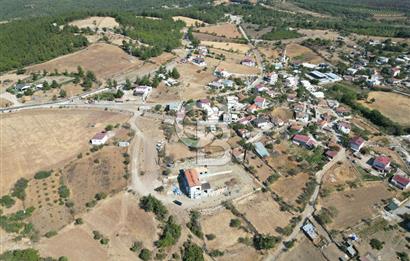 ÇANAKKALE MERKEZ DENİZGÖRÜNDÜ KÖYÜN DE SATILIK ARSA