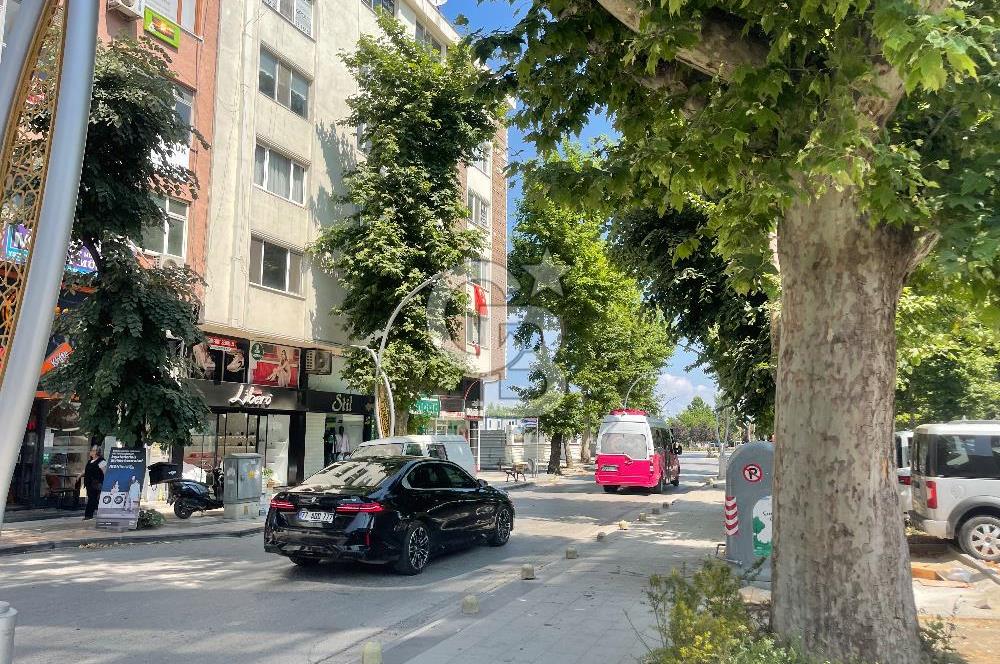 YALOVA MERKEZ'DE GENİŞ METREKARELİ SATILIK BÜRO&OFİS!..