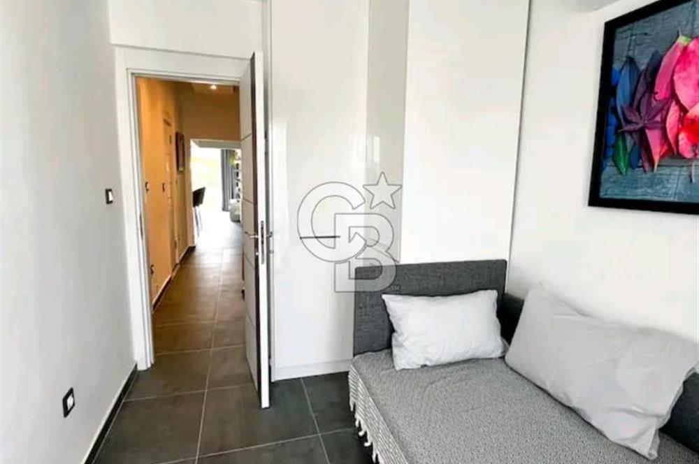 Antalya Işıklar Cadde Üzeri Sahil 436 m. Lüks Otel Konseptli
