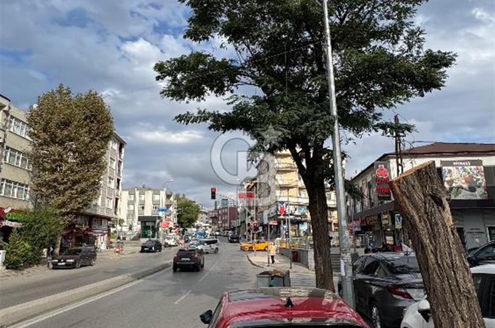 ÜMRANİYE ALEMDAĞ CADDESİ ÜZERİNDE HER İŞE UYGUN 250M2 OFİS KATI