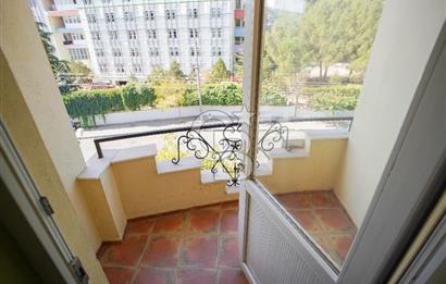 Muğla Menteşe Kötekli Mahallesi’nde Sarı Konak Apartmanı Satılık