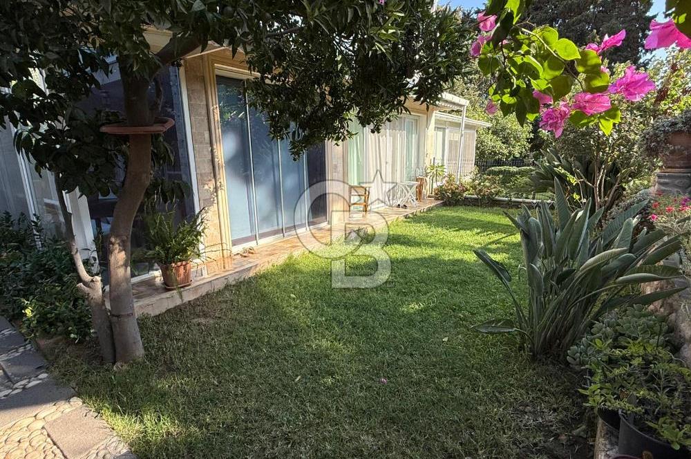 Bodrum Akyarlar’da, Nezih Site İçinde Geniş Bahçeli Satılık Villa