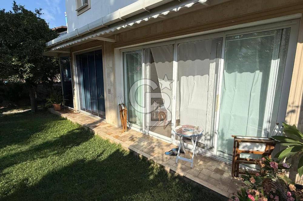 Bodrum Akyarlar’da, Nezih Site İçinde Geniş Bahçeli Satılık Villa