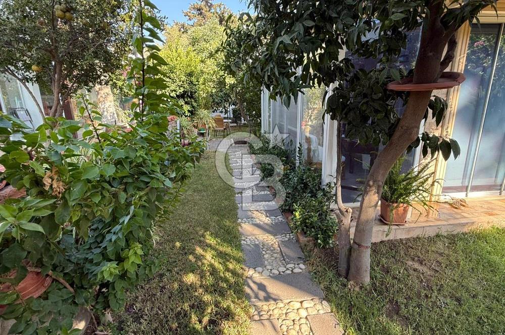 Bodrum Akyarlar’da, Nezih Site İçinde Geniş Bahçeli Satılık Villa
