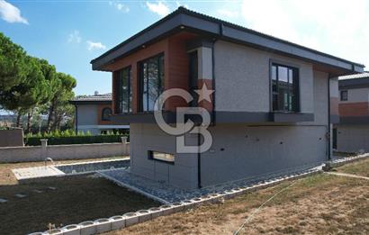 Silivri Kavaklı Satılık 4+1 Villa Müstakil Havuzlu