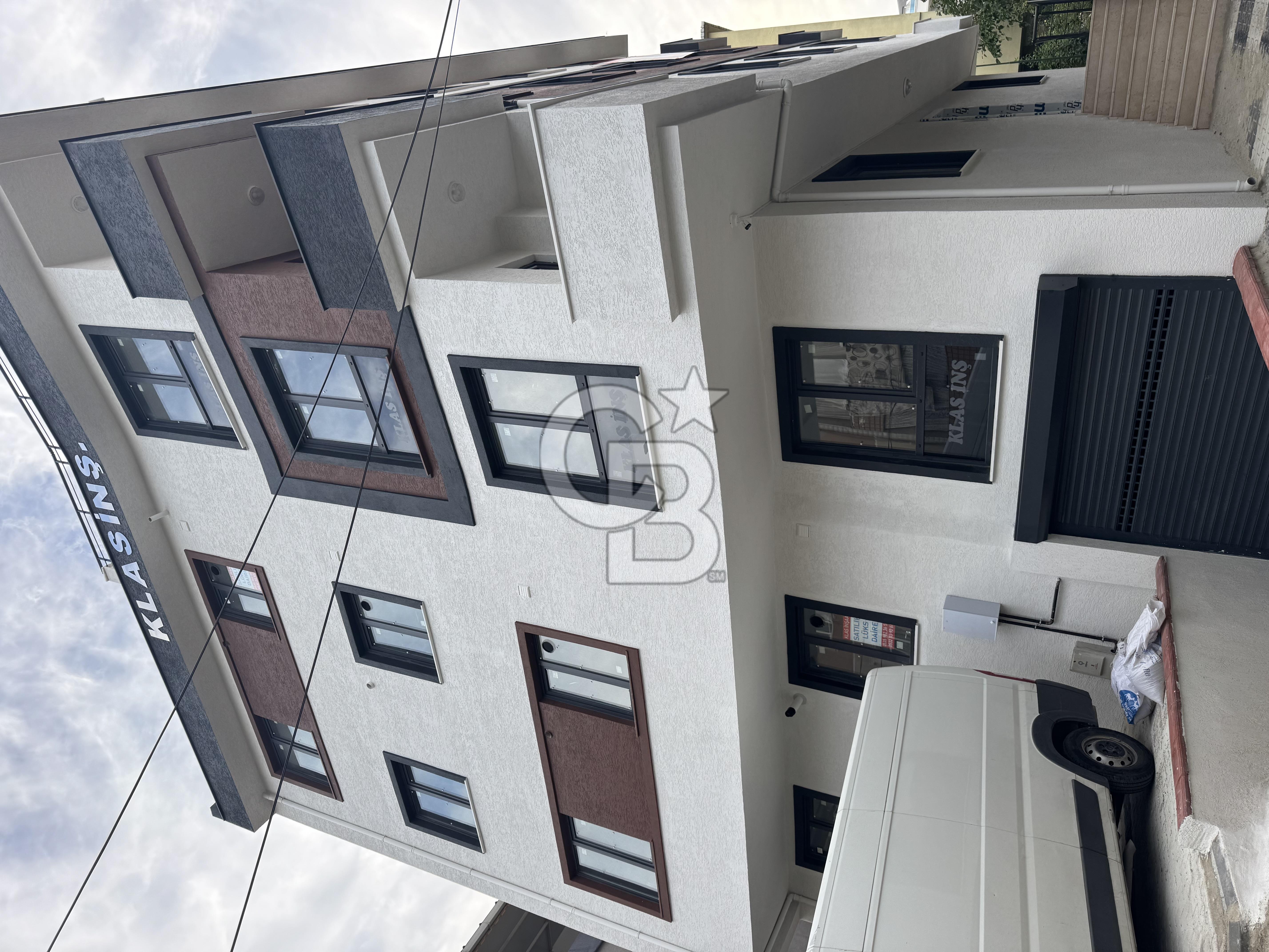 SANCAKTEPE MERKEZDE KAPALI OTOPARKTA 2 + 1 SATILIK DAIRE