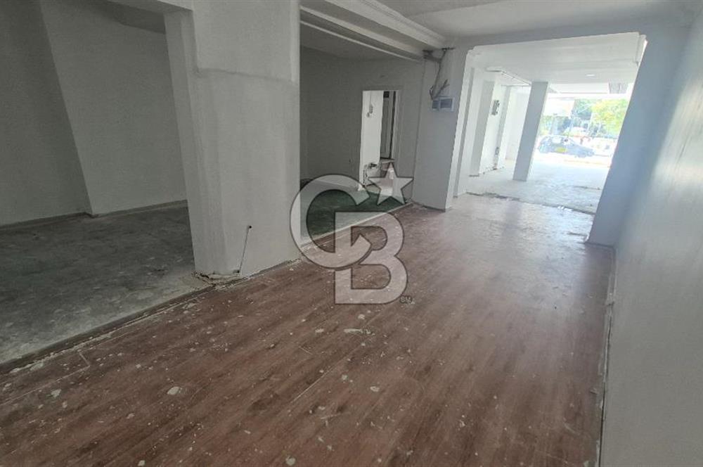 İZMİT MERKEZ İNÖNÜ CADDESİ ÜZERİ SATILIK GİRİŞ KAT 130M2 DÜKKAN