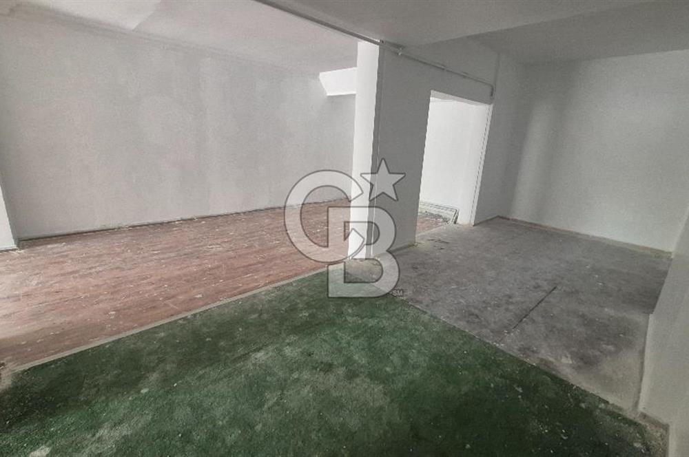İZMİT MERKEZ İNÖNÜ CADDESİ ÜZERİ SATILIK GİRİŞ KAT 130M2 DÜKKAN