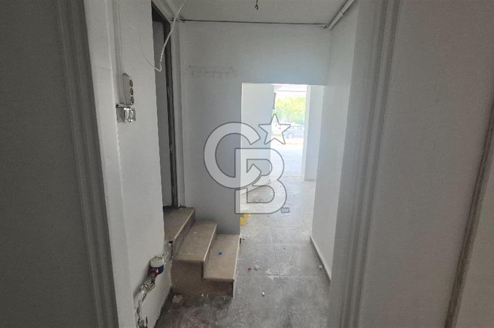 İZMİT MERKEZ İNÖNÜ CADDESİ ÜZERİ SATILIK GİRİŞ KAT 130M2 DÜKKAN