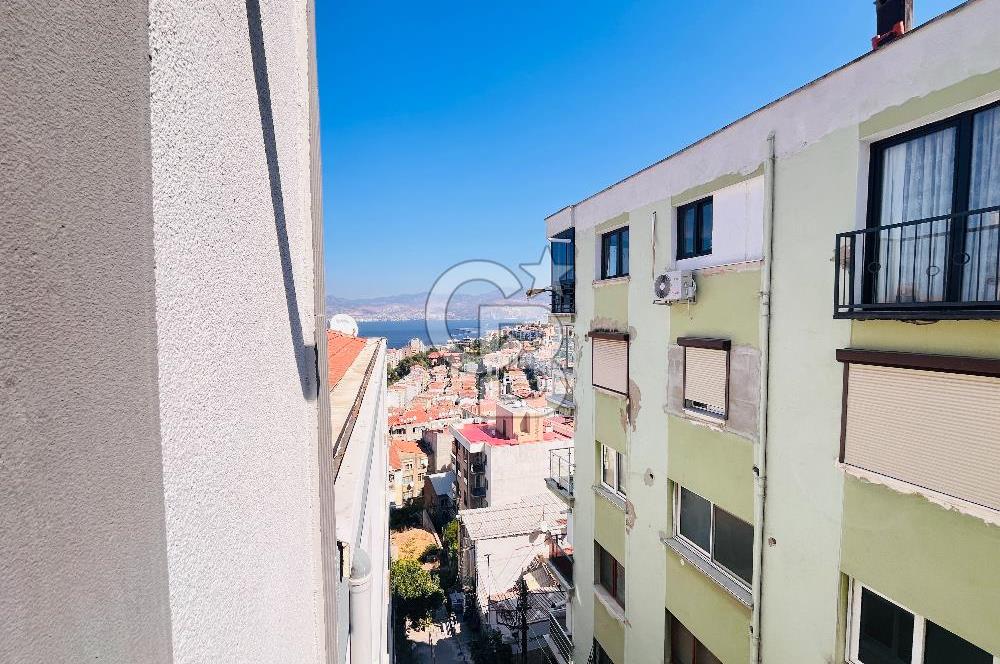 KONAK ÜÇYOLDA DENİZ MANZARALI, SIFIR, GENİŞ 1+1 KİRALIK DAİRE