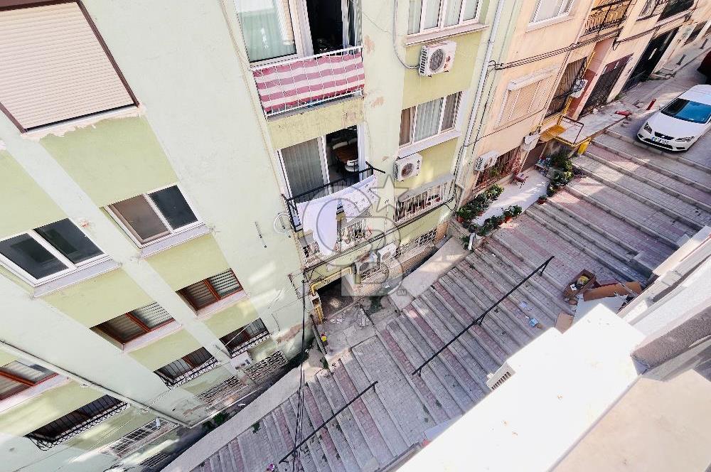 KONAK ÜÇYOLDA DENİZ MANZARALI, SIFIR, GENİŞ 1+1 KİRALIK DAİRE