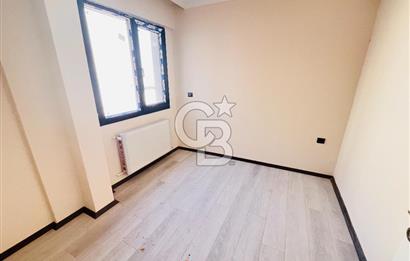 KONAK ÜÇYOLDA DENİZ MANZARALI, SIFIR, GENİŞ 1+1 KİRALIK DAİRE