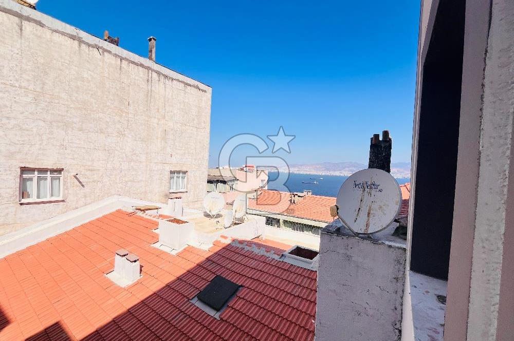 KONAK ÜÇYOLDA DENİZ MANZARALI, SIFIR, GENİŞ 1+1 KİRALIK DAİRE