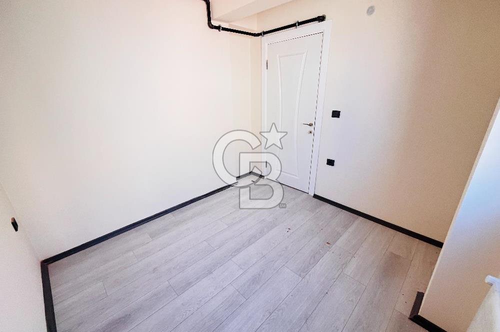 KONAK ÜÇYOLDA DENİZ MANZARALI, SIFIR, GENİŞ 1+1 KİRALIK DAİRE