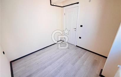 KONAK ÜÇYOLDA DENİZ MANZARALI, SIFIR, GENİŞ 1+1 KİRALIK DAİRE