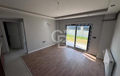 GARDEN BORNOVA BÜYÜK BAHÇELİ HAVUZLU SPOR SALONLU 1+1