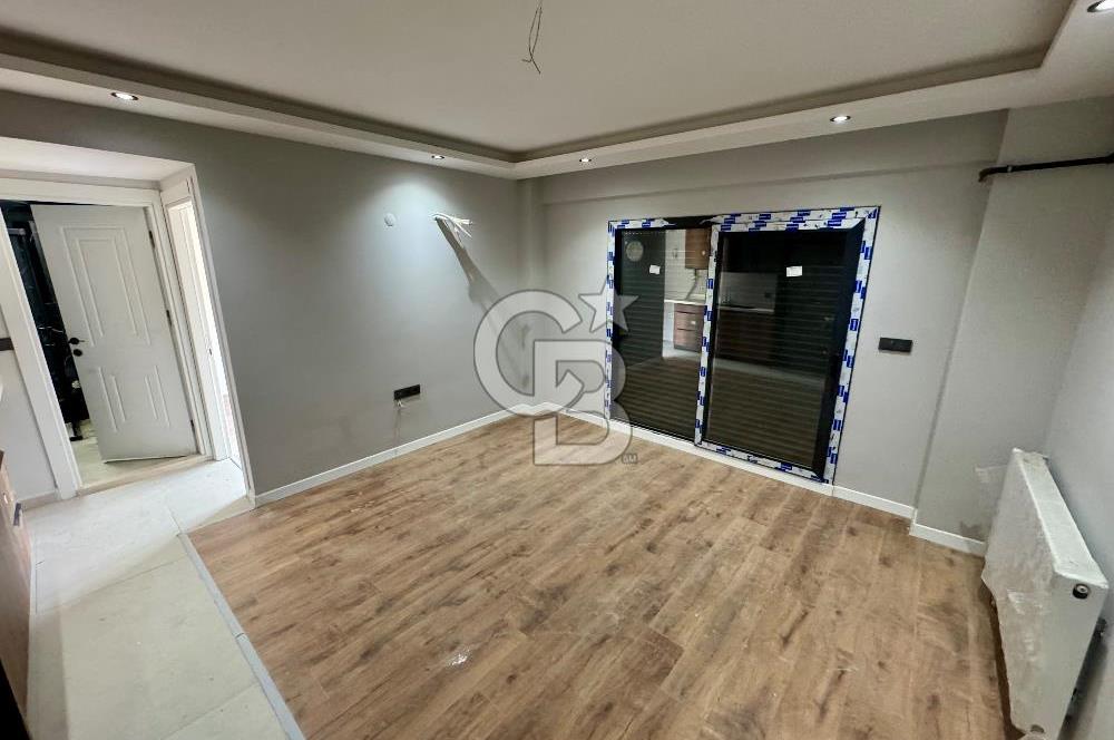 GARDEN BORNOVA BÜYÜK BAHÇELİ HAVUZLU SPOR SALONLU 1+1