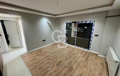 GARDEN BORNOVA BÜYÜK BAHÇELİ HAVUZLU SPOR SALONLU 1+1