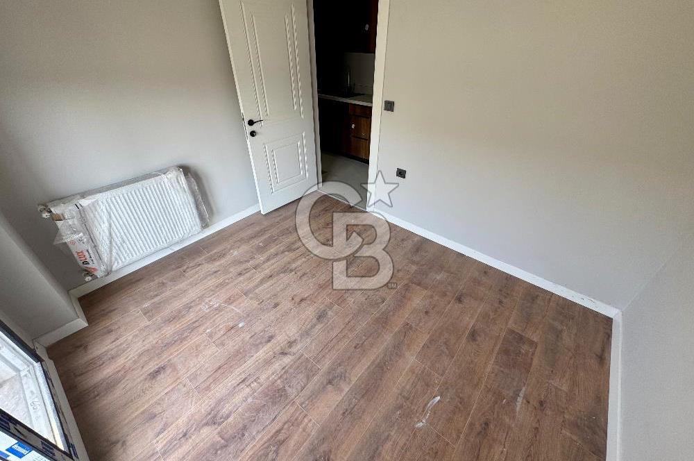 GARDEN BORNOVA BÜYÜK BAHÇELİ HAVUZLU SPOR SALONLU 1+1