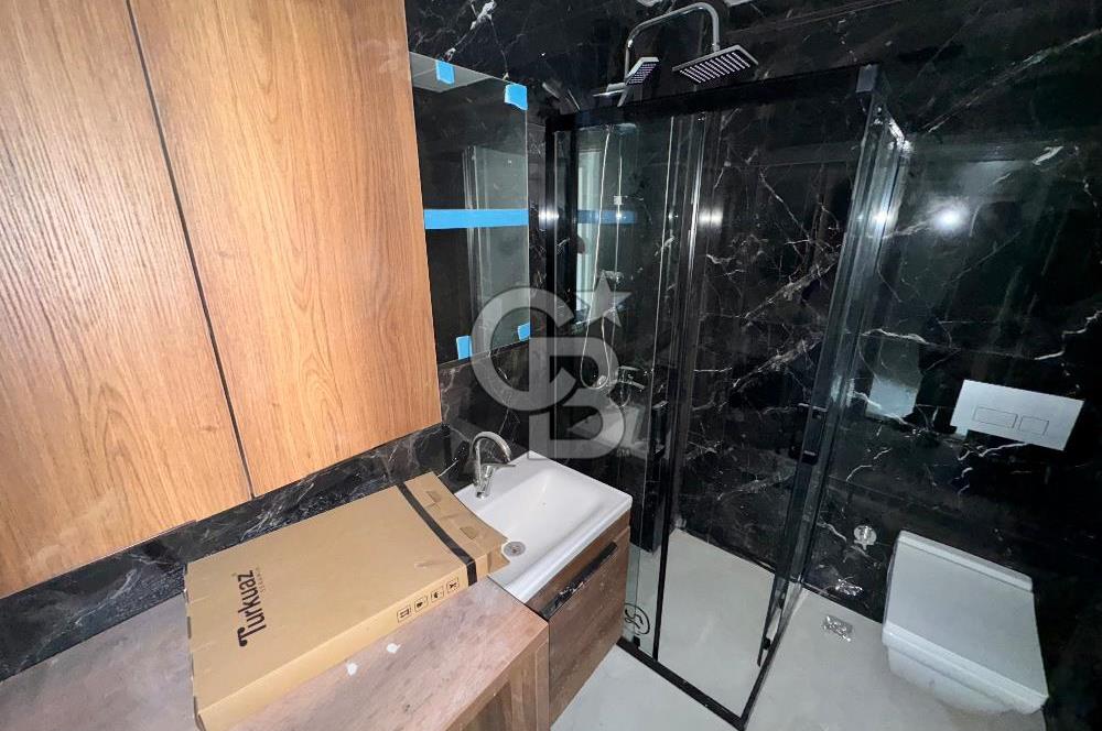 GARDEN BORNOVA HAVUZLU SİTEDE BALKONLU 1+1 DAİRE 