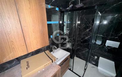 GARDEN BORNOVA HAVUZLU SİTEDE BALKONLU 1+1 DAİRE 